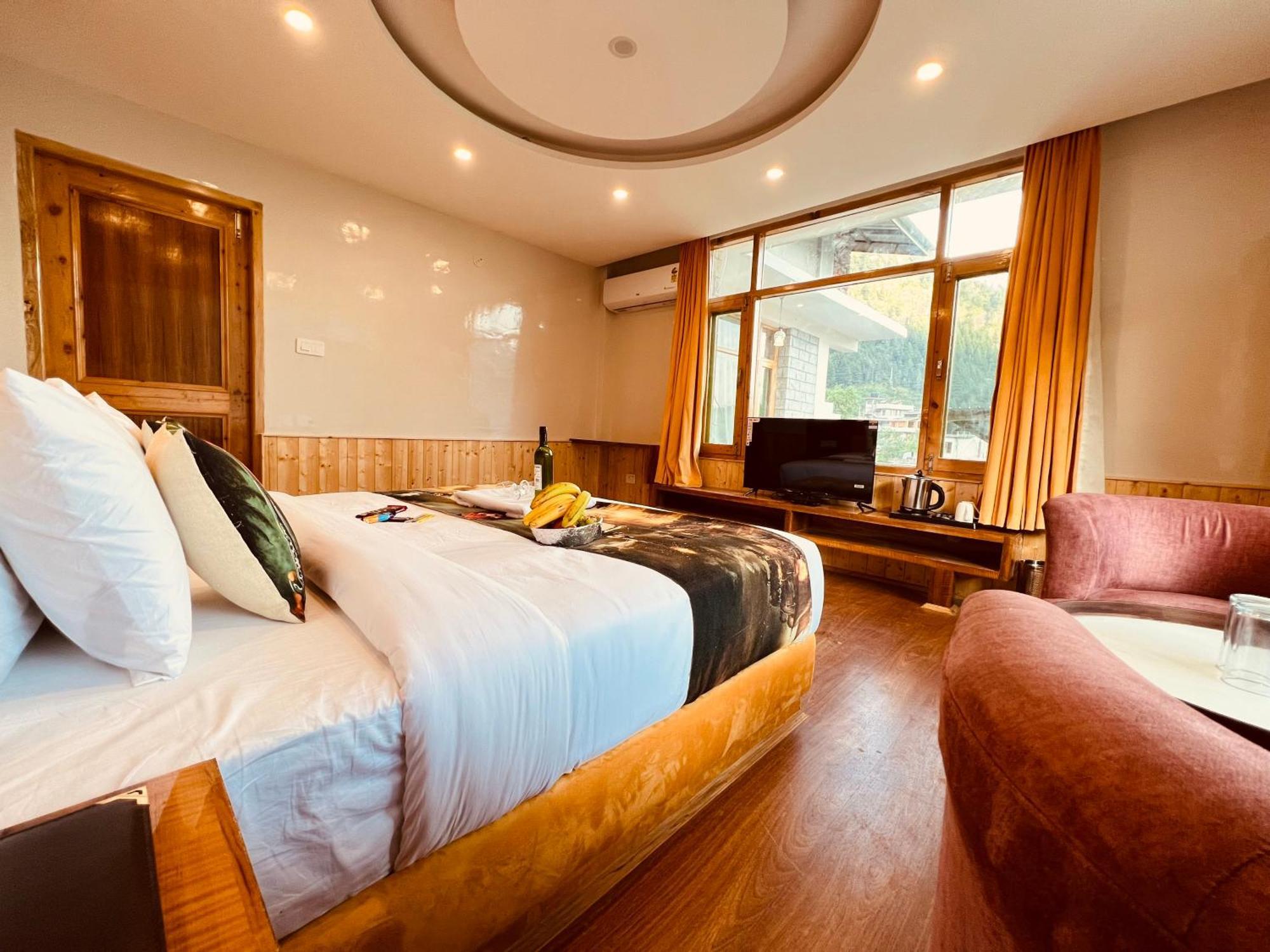 Hill River Resort By West Western 마날리 외부 사진