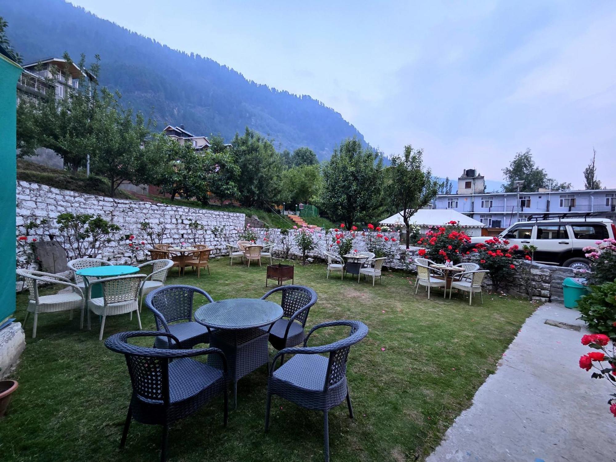 Hill River Resort By West Western 마날리 외부 사진
