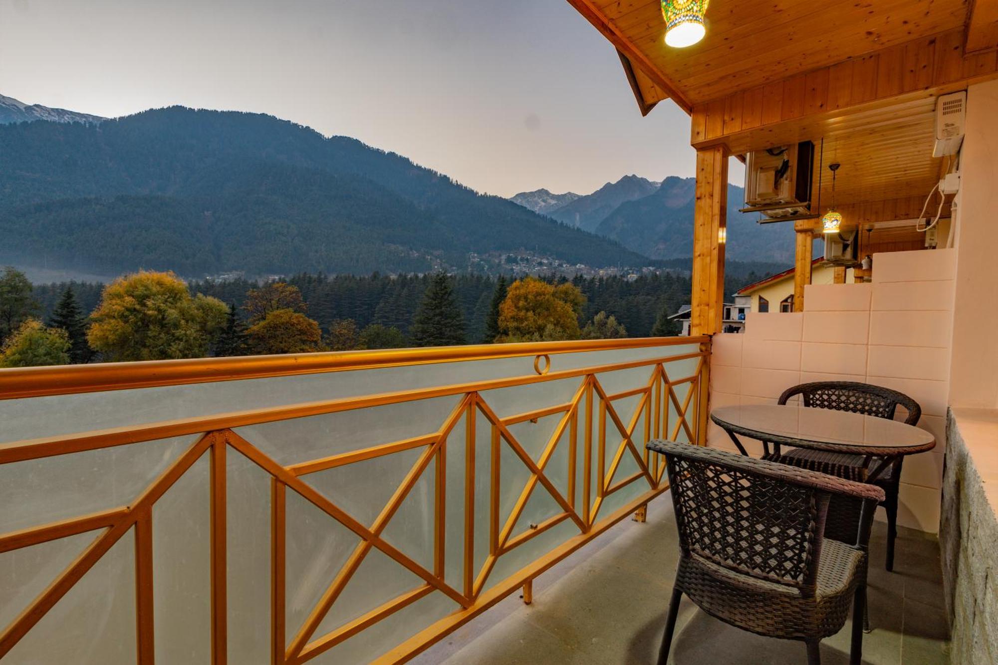 Hill River Resort By West Western 마날리 외부 사진