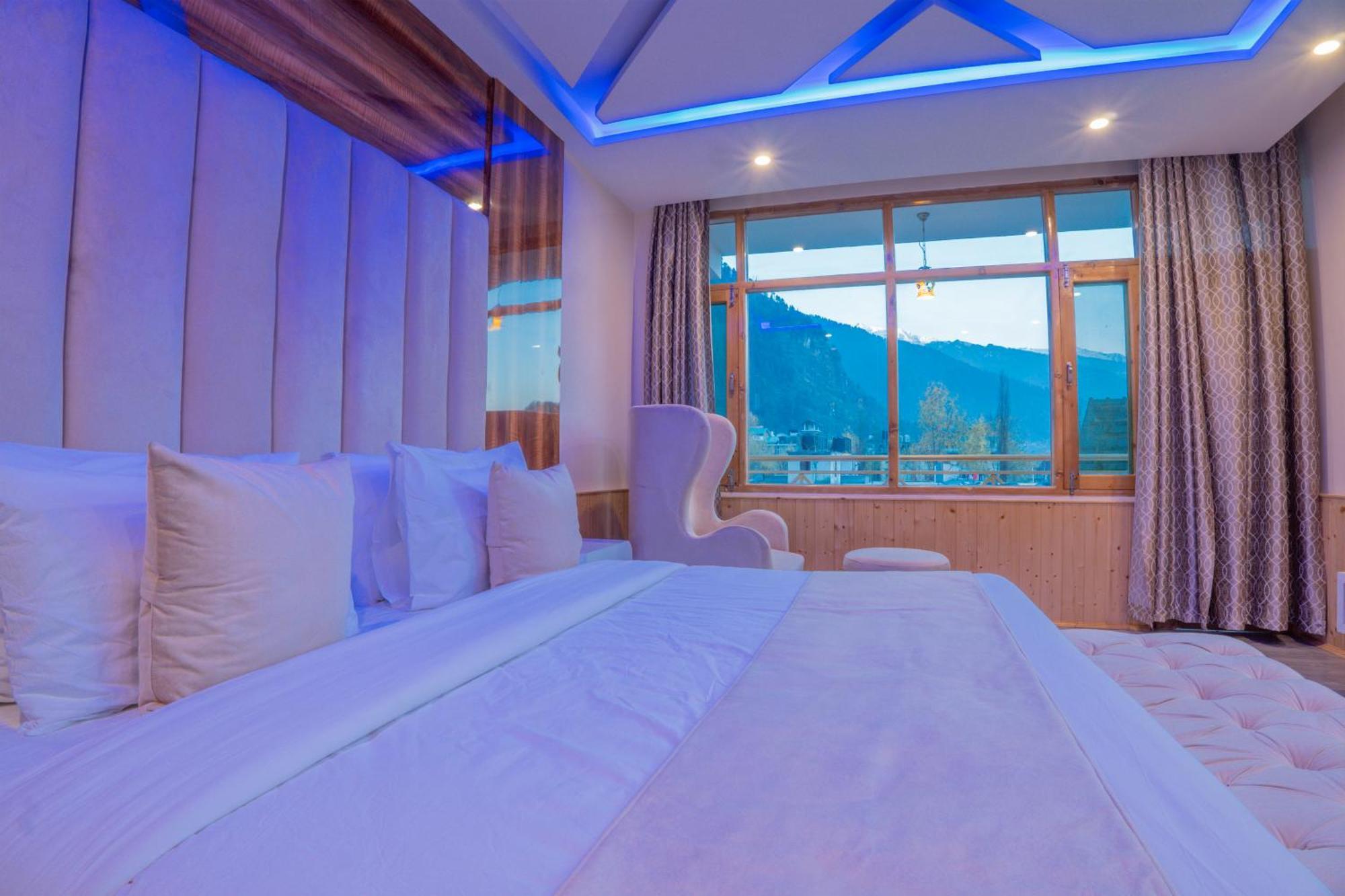 Hill River Resort By West Western 마날리 외부 사진
